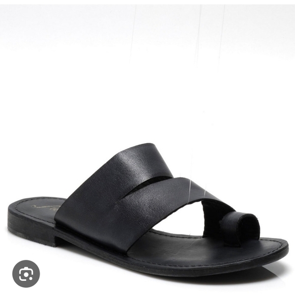 Free People Women Abilene Loop Toe Leather Boho Sandals Flats Shoes Sz 39/8.5-9 - Picture 1 of 12